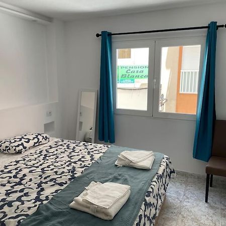 Giovina Living Av Suecia 150M From Beach 洛斯克里斯蒂亚诺斯 外观 照片