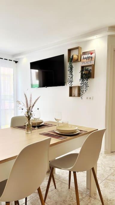 Giovina Living Av Suecia 150M From Beach 洛斯克里斯蒂亚诺斯 外观 照片