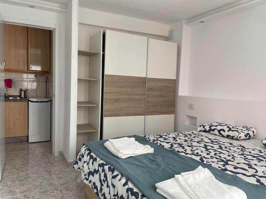 Giovina Living Av Suecia 150M From Beach 洛斯克里斯蒂亚诺斯 外观 照片