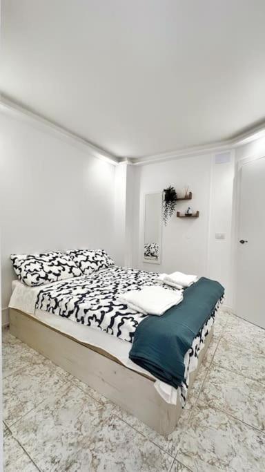 Giovina Living Av Suecia 150M From Beach 洛斯克里斯蒂亚诺斯 外观 照片